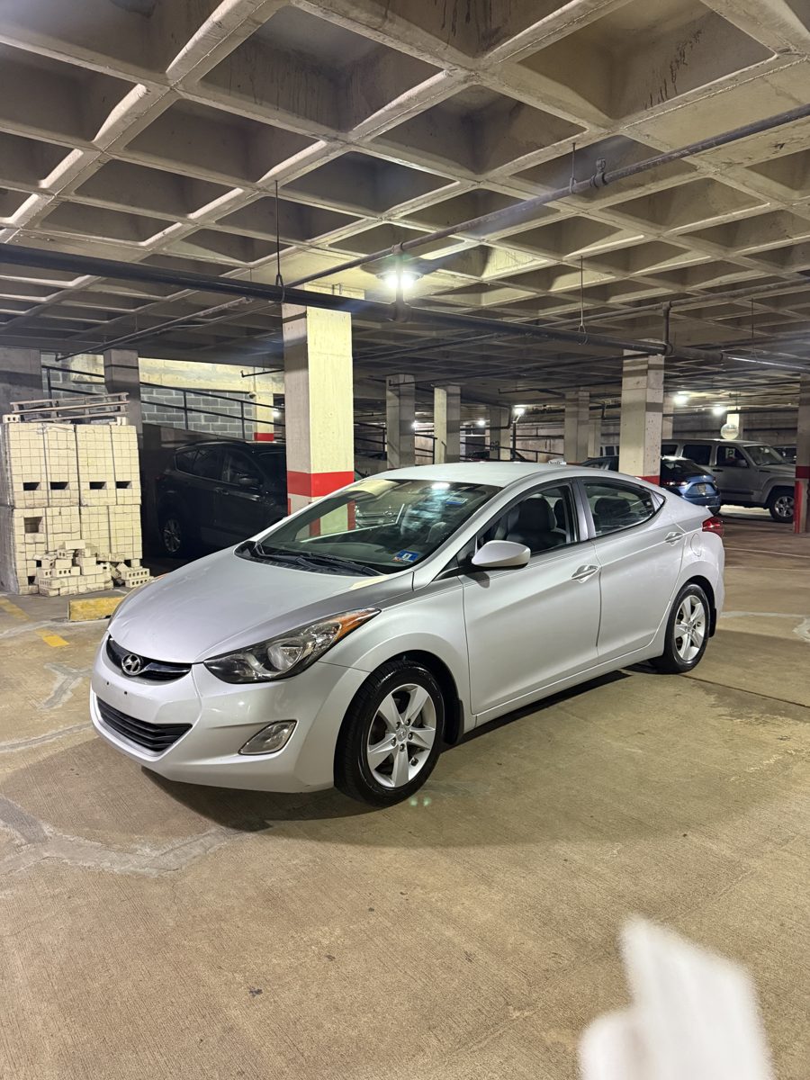 Silver 2012 Hyundai Elantra GLS PZEV front angle