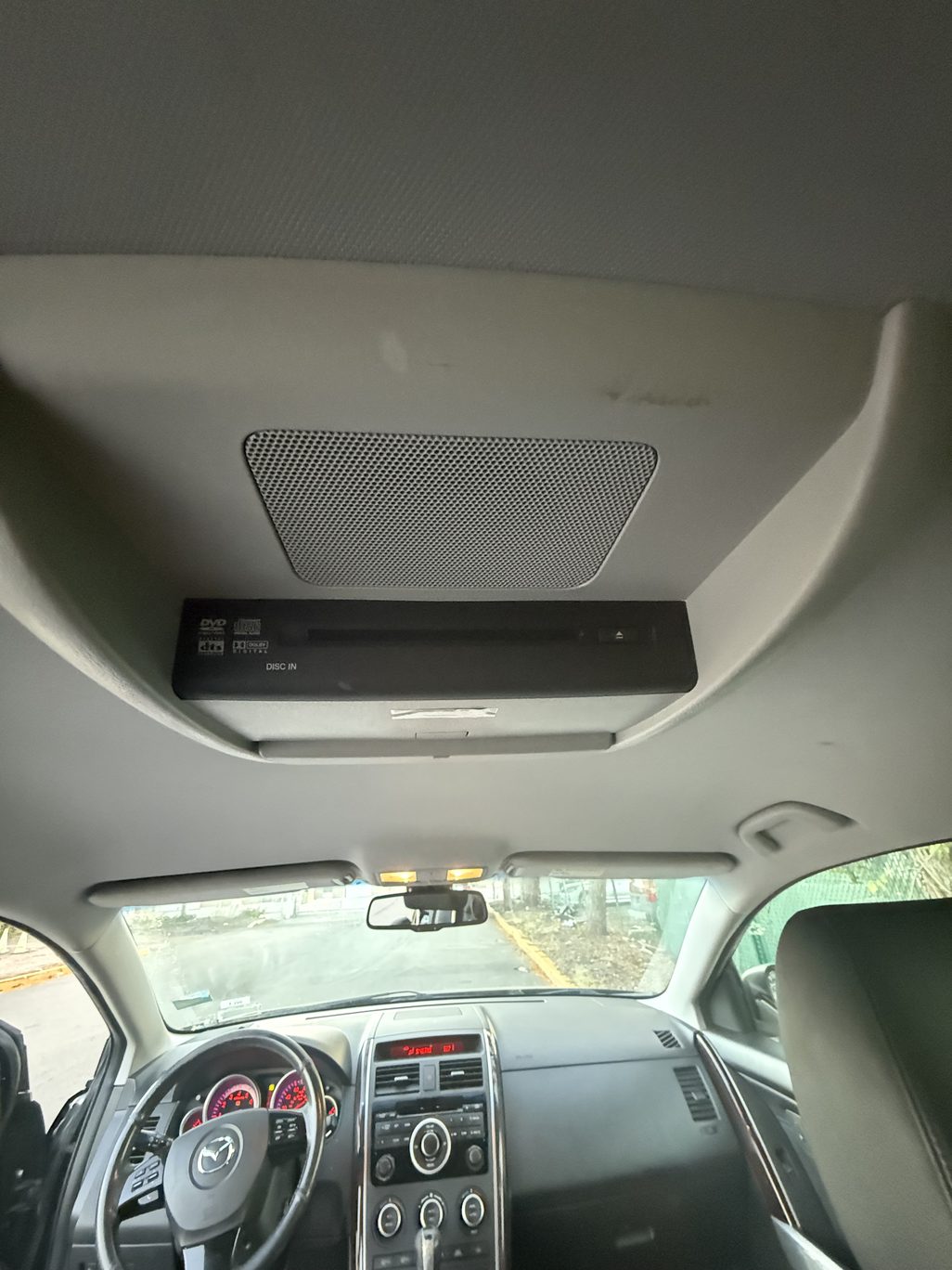 2008 Mazda CX-9 rear DVD player closed
