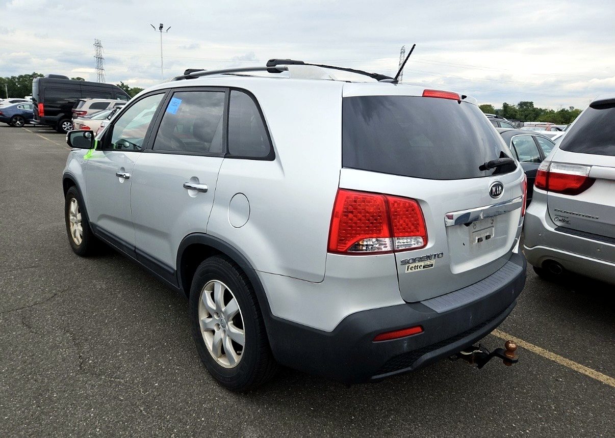 2012 Kia Sorento rear angle