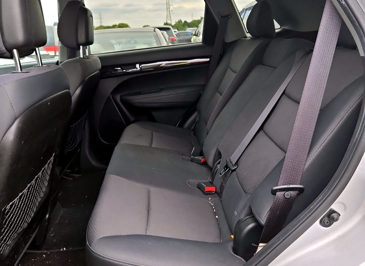 2012 Kia Sorento rear seat
